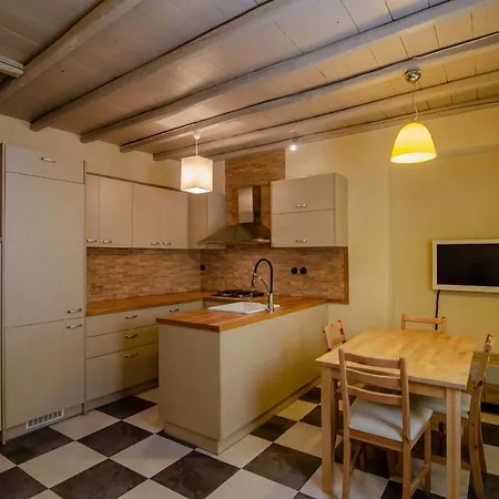Holiday home Myyellowhome *